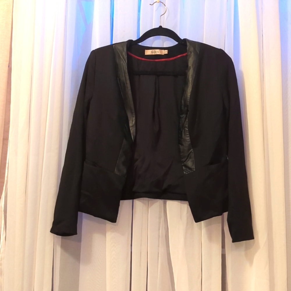 Faux leather trim blazer